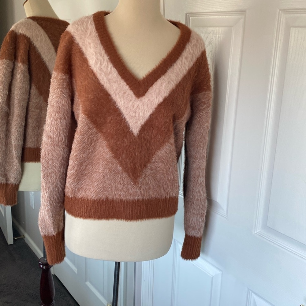x REVOLVE Robbie Sweater in Sand
HOUSE OF HARLOW 1960 size small